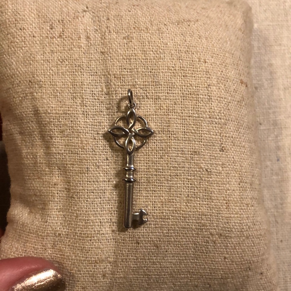 S&D Key to my Heart Charm